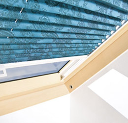 Strešna okna Fakro, Notranja senčila za strešna okna, Plise senčilo, Plise senčilo APS