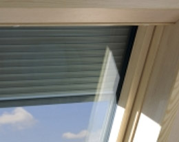 Strešna okna Fakro, Strešna okna, Zunanja roleta