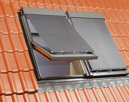 Strešna okna Fakro, Strešna okna, Zunanji rolo